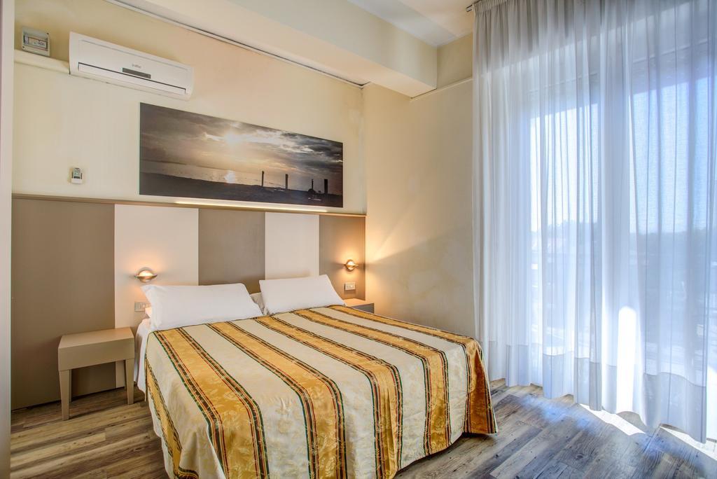 קאטוליקה Hotel Major חדר תמונה